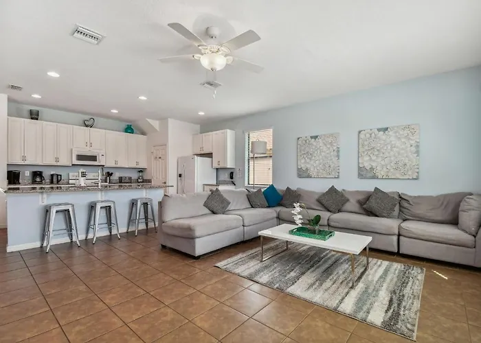 Orlando Family Villa: Golf Course Retreat near Disney